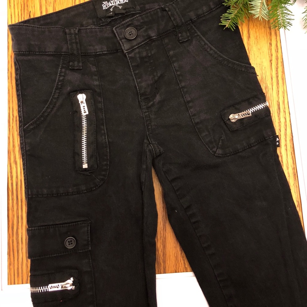 Black Skinny Jeans with Zippers
